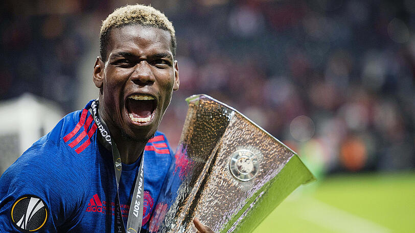 Jubel nach dem Finalsieg in der Europa League gegen Ajex Amsterdam: Manchester-United-Star Paul Pogba und der Pokal.