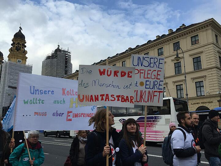 Alle Bilder von der Pfleger-Demo am Dienstag zum Durchklicken.