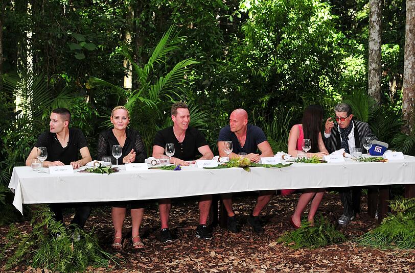 Team "Snake Rock": Rolf Zacher, Nathalie Volk, Thorsten Legat, Jürgen Milski, Helena Fürst und Menderes