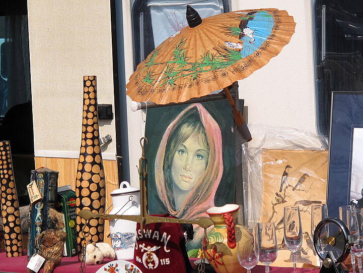 Skurriles, Schönes, Überflüssiges: Impressionen vom Flohmarkt in Milbertshofen.