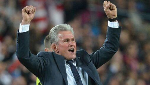 Das Triple ist in Arbeit: Bayern-Trainer Jupp Heynckes jubelt an der Seitenlinie. Das Triple ist in Arbeit: Bayern-Trainer Jupp Heynckes jubelt an der Seitenlinie.