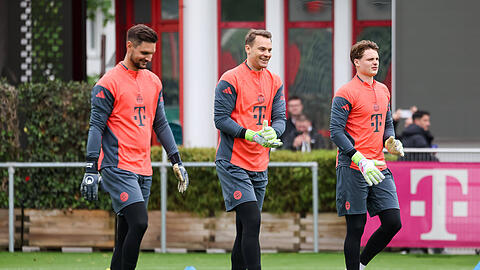 Bayerns Torwarttrio - wohl auch für nächste Saison (v.l.): Sven Ulreich, Manuel Neuer und Jonas Urbig.