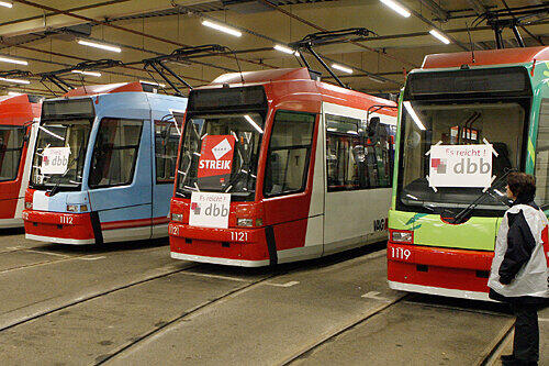 Alle Räder stehen still, wenn der DBB es will..? Wie im Februar 2009 könnten die Straßenbahnen bald im Depot bleiben.