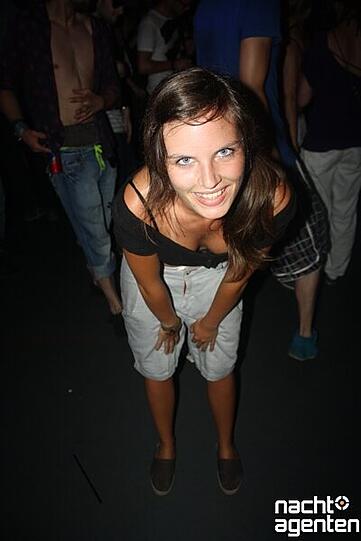 Leichte Mädels und schwere Jungs lautete das Thema am Samstag im Nektar Beach. Mehr Bilder von der Veranstaltung gibt's unter www.nachtagenten.de.