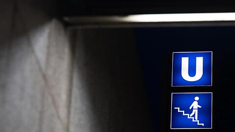 Die Rettungskräfte eilten zu dem Münchner U-Bahnhof. (Symbolbild)