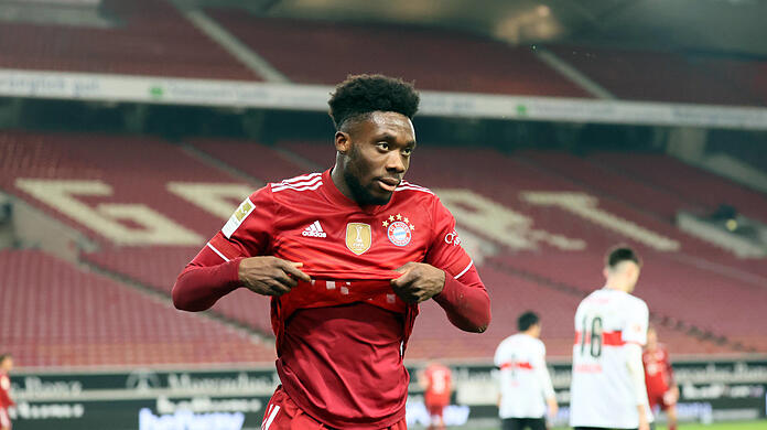 Wegen einer leichten Herzmuskelentzündung fällt er seit Mitte Januar aus - und bis zu seinem Comeback wird es noch dauern: Bayern-Star Alphonso Davies.