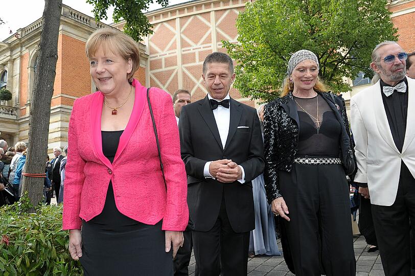 Werner mit ihrem Mann, Kanzlerin Angela Merkel und Joachim Sauer.