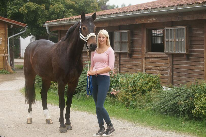 Julia Erkens liebt Sport. Die Blondine hat es bis ins Finale bei der Wahl zur Schönen Münchnerin geschafft und ist unter den zehn heißesten Kandidatinnen für den Titel gelandet. Die Bilder vom AZ-Shooting.