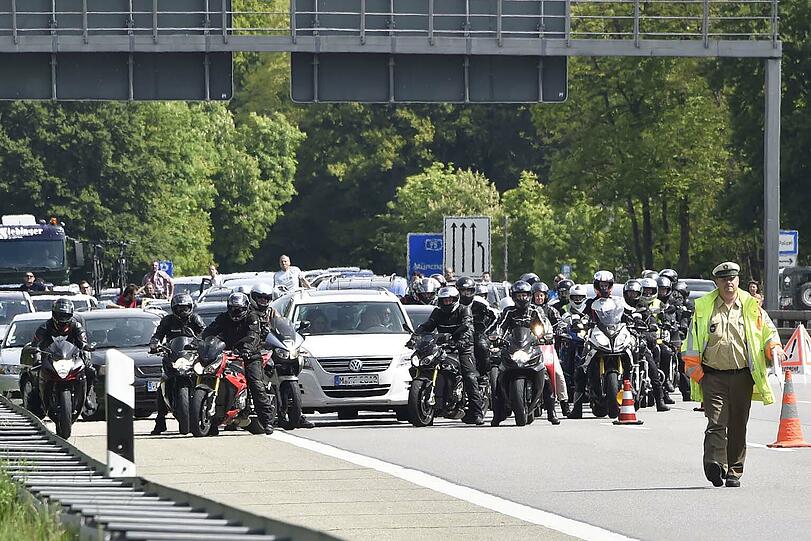 Schwerer Auffahrunfall auf der B95.