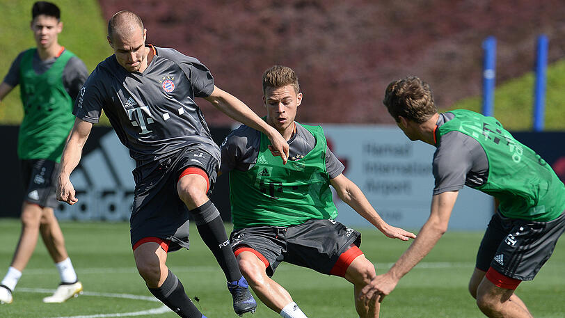 An Tag vier des Trainingslagers in Doha/Katar schwitzten die Profis des FC Bayern nur morgens auf dem Rasen. Nach dem Mittagessen bescherte Carlo Ancelotti seiner Mannschaft einen freien Nachmittag.