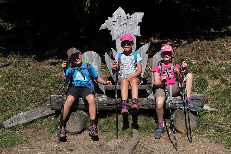 Mit der richtigen Ausrüstung ist die Bergwelt auch für Kinder ein traumhaftes Erlebnis.
