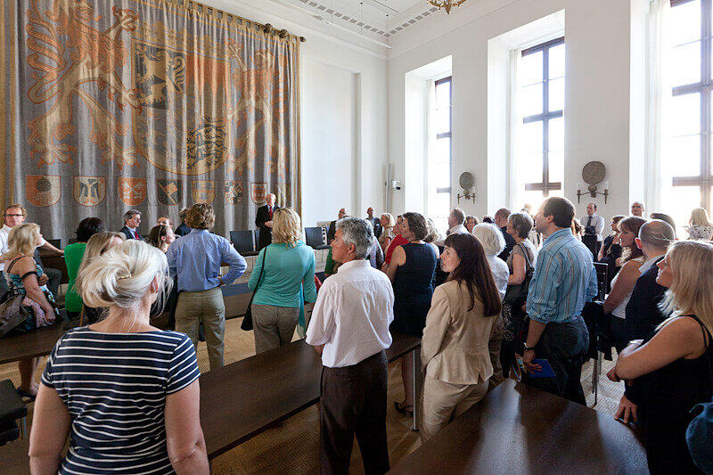 Dinieren und dabei Geschäftspartner kennenlernen. Beim Xing-Event im Maximilianeum ging's gar köngilich zu.