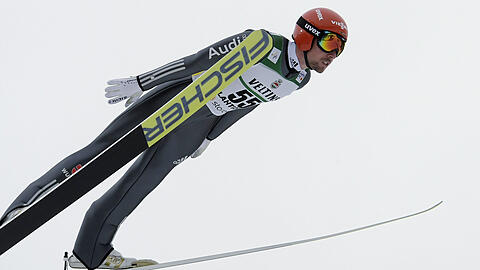 Nach dem Springen auf der Großschanze belegt Johannes Rydzek als bester DSV-Starter den fünften Platz. Der Oberstdorfer kam am Mittwoch auf 122 Meter.