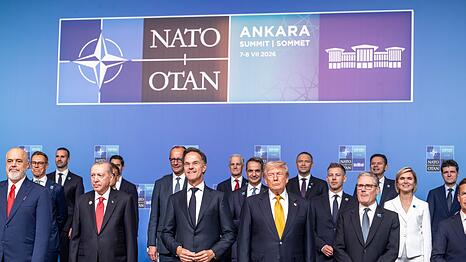 Die Nato-Partner verabredeten in Ankara, dass die Europ&auml;er mehr Verantwortung &uuml;bernehmen sollen.