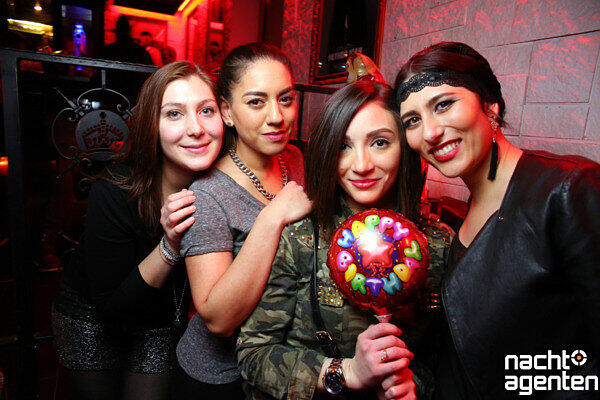 Die besten Party-Bilder vom Samstag. Hier im Neuraum.