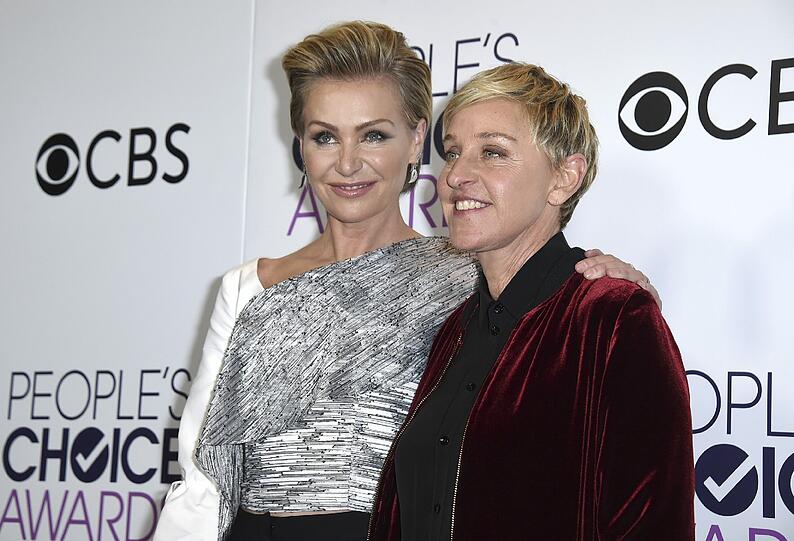 Ellen DeGeneres (r.) und ihre Partnerin Portia DeRossi: DeGeneres wurde zum 20. Mal bei dem Publikumspreis ausgezeichnet - das ist Rekord
