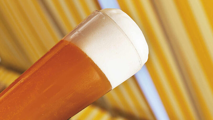 Die Brasilianerin schlug mit einem Weißbierglas zu. (Symbolbild)
