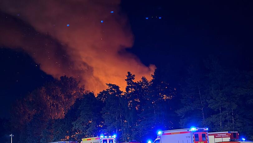 In Nürnberg brannte ein Waldstück. In Nürnberg brannte ein Waldstück.