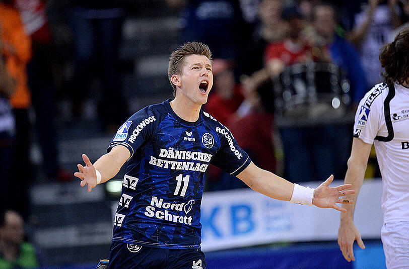 Lasse Svan von der SG Flensburg-Handewitt darf sich freuen - er steht mit seiner Mannschaft im Halbfinale des Deutschen Handball-Pokals.