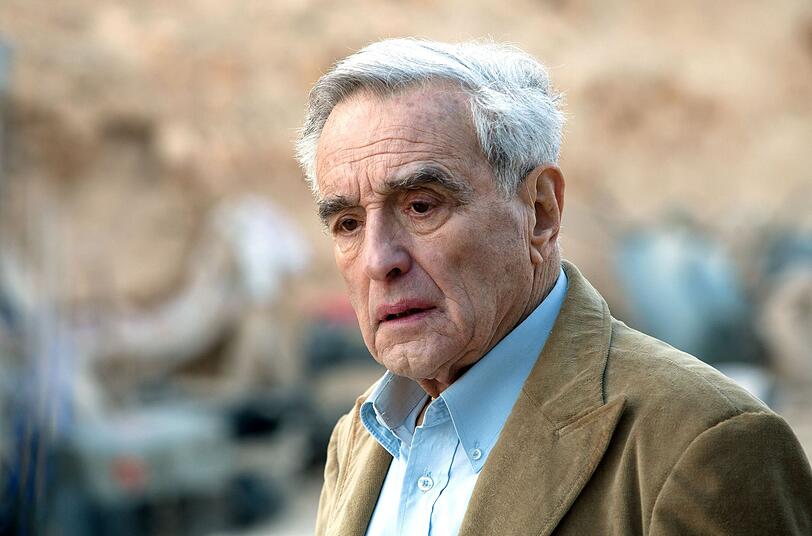 Michael Degen war zunächst hauptsächlich Theaterschauspieler, zählte aber spätestens seit seiner "Drombuschs"-Rolle auch zu den populärsten TV-Darstellern des Landes. Michael Degen war zunächst hauptsächlich Theaterschauspieler, zählte aber spätestens seit seiner "Drombuschs"-Rolle auch zu den populärsten TV-Darstellern des Landes.