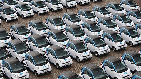 Das ist die Carsharing-Flotte von Daimler: &bdquo;Car2go&ldquo; heißt sie und wird künftig auch in München stationiert sein.