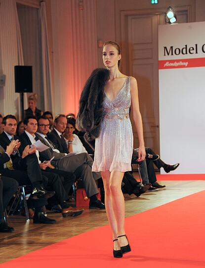Der AZ-Modelcontest 2013 ist zu Ende. Die Siegerin heißt Marie Scherbinek &mdash; und die 17-Jährige kann ihr Glück immer noch nicht fassen. Wir zeigen die besten Bilder vom Finale in der Residenz.