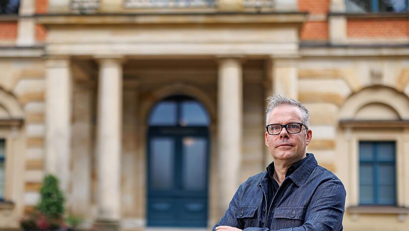 Marcus Lobbes, Direktor der Akademie für Theater und Digitalität in Dortmund, ist als Kurator bei den Bayreuther Festspielen verantwortlich für die künstlerisch-technische Konzeption des "Ring des Nibelungen". (Archivbild) Marcus Lobbes, Direktor der Akademie für Theater und Digitalität in Dortmund, ist als Kurator bei den Bayreuther Festspielen verantwortlich für die künstlerisch-technische Konzeption des "Ring des Nibelungen". (Archivbild)