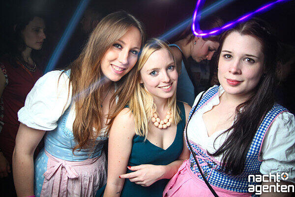 Heiße Tänze am Freitag im Jack Rabbit. Das Motto: "#We make you rave". Mehr Bilder unter: www.nachtagenten.de.