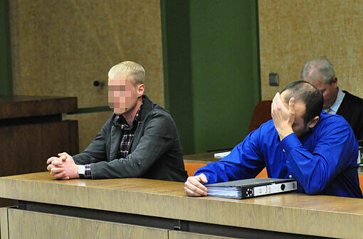Die beiden 24-Jährigen bereuen ihre Tat. Etwas spät - ihnen drohen bis zu elf Jahre Haft.