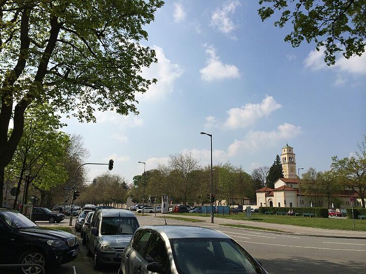 Hier geht's Richtung Westfriedhof.