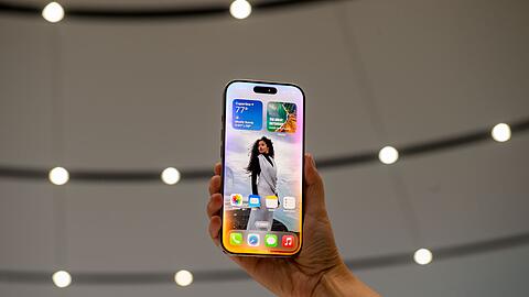 Apple hatte vor der Vorstellung der iPhone-16-Modellreihe neue KI-Funktionen angek&uuml;ndigt und Werbung daf&uuml;r gemacht. (Archivbild)