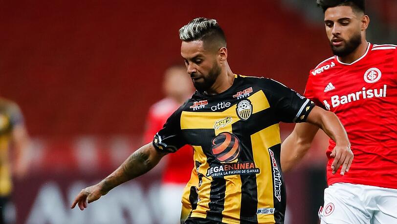 Trauert um seine Frau und seine beiden Kinder: Fu&szlig;ball-Profi Lucas Trejo.