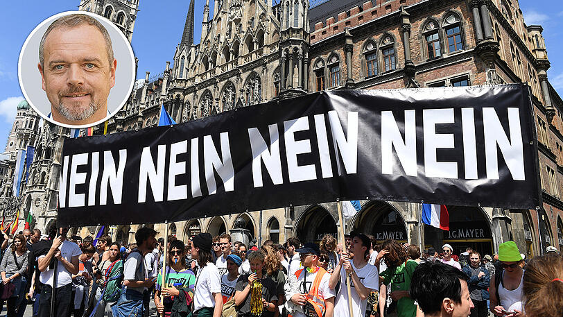 Menschenmassen demonstrierten am Donnerstag auf dem Marienplatz gegen das neue bayerische Polizeiaufgabengesetz.