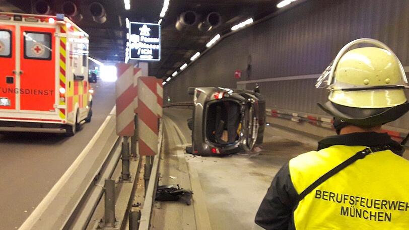Dieser Toyota verunglückte am Donnerstagvormittag im Richard-Strauss-Tunnel.