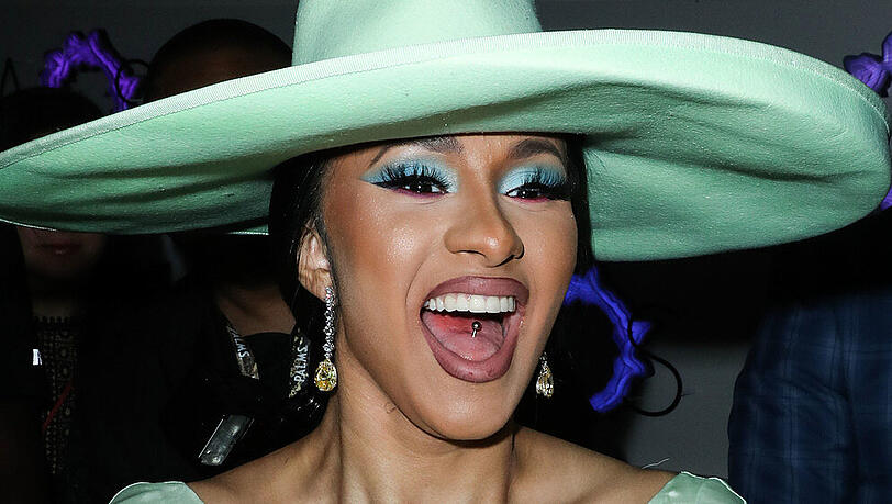 Rapperin Cardi B wird von "Billboard" als "Woman of the Year" ausgezeichnet. Rapperin Cardi B wird von "Billboard" als "Woman of the Year" ausgezeichnet.