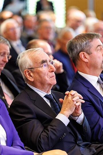 Theo Waigel, ehemaliger Bundesfinanzminister und Ehrenvorsitzender der CSU, nimmt an der Jubiläumsfeier 80 Jahre CSU teil. Theo Waigel, ehemaliger Bundesfinanzminister und Ehrenvorsitzender der CSU, nimmt an der Jubiläumsfeier 80 Jahre CSU teil.