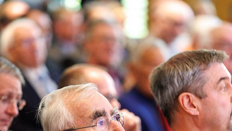 Theo Waigel, ehemaliger Bundesfinanzminister und Ehrenvorsitzender der CSU, nimmt an der Jubiläumsfeier 80 Jahre CSU teil. Theo Waigel, ehemaliger Bundesfinanzminister und Ehrenvorsitzender der CSU, nimmt an der Jubiläumsfeier 80 Jahre CSU teil.