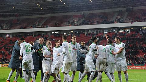 Werder Bremen freut sich über den Einzug ins Pokal-Halbfinale.