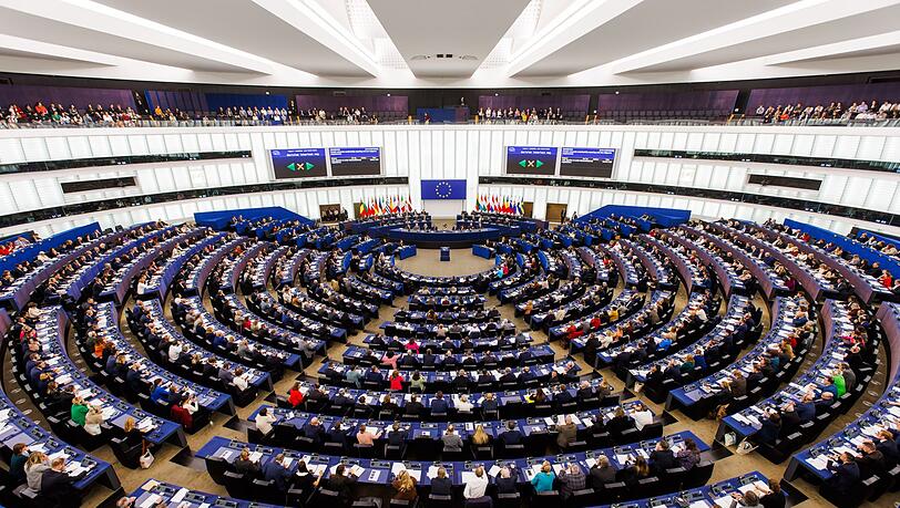 Abstimmungen mit rechten Mehrheiten gab es im Europ&auml;ischen Parlament zuletzt h&auml;ufiger - die Intensit&auml;t der Zusammenarbeit der EVP mit Rechtsau&szlig;en-Fraktionen war bislang aber nicht bekannt. (Archivbild)
