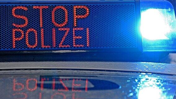 Den Aufforderungen der Polizei wollte der Motorradfahrer nicht folgen. Den Aufforderungen der Polizei wollte der Motorradfahrer nicht folgen.