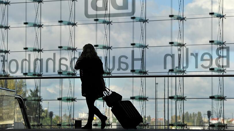 Immer mehr Berufspendler reisen Woche für Woche quer durch Deutschland. (Symbolbild)