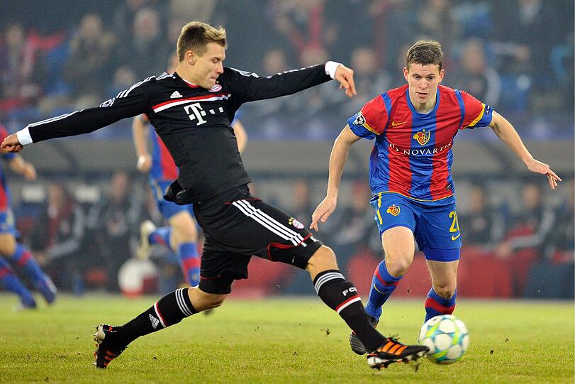 HOLGER BADSTUBER: Ließ in den ersten 20 Minuten riesige Lücken in der Abwehrmitte zu. Beim Gegentreffer kam auch er zu spät. Note 4