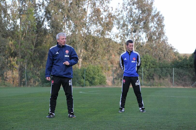 Zeigen sich zufrieden mit dem Trainingslager in La Cala de Mijas: Die Trainer Armin Reutershahn (l.) und Michael Wiesinger