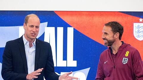 Kennen sich lange und verstehen sich offensichtlich sehr gut: Prinz William (l.) und Gareth Southgate.