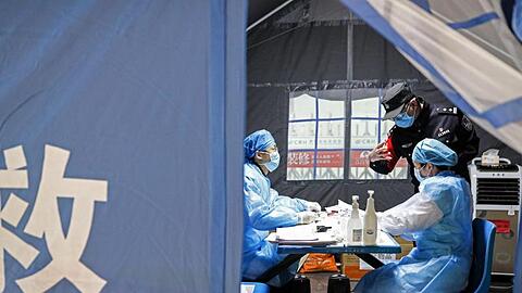 Nach einem Meinungsbeitrag im "Wall Street Journals", der China als "wahren kranken Mann" im Kampf gegen den Coronavirus brandmarkte, hat China drei Korrespondenten der Zeitung die Akkreditierung entzogen.