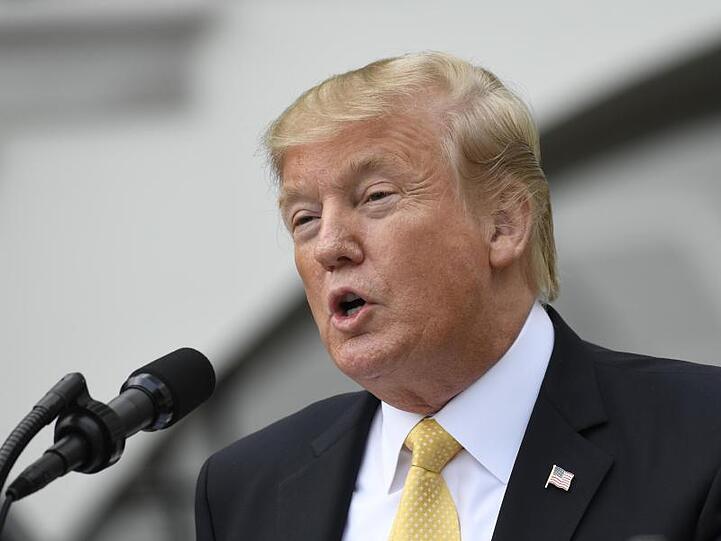 Trump beruft sich auf das sogenannte "executive privilege". Dieses Privileg schützt die Vertraulichkeit von Unterlagen.