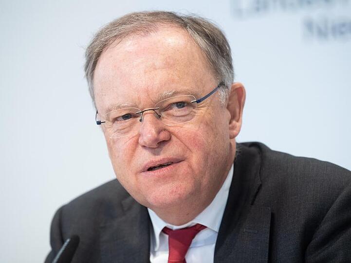 Stephan Weil (SPD), Ministerpräsident von Niedersachsen, will die Autoindustrie mit einer Abwrackprämie stärken.