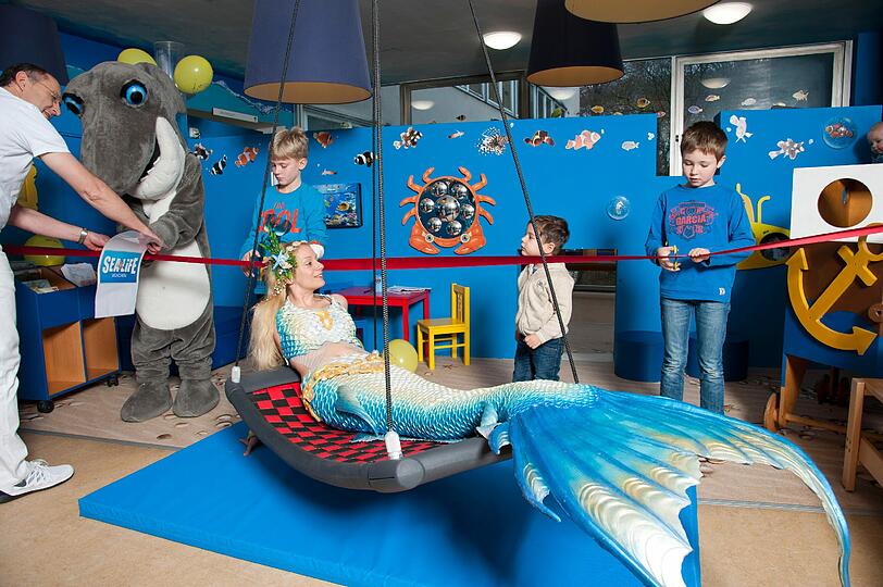 Die Sea-Life-Nixe Daniela Rodler begrüßte die Kinder. Foto: Sea Life