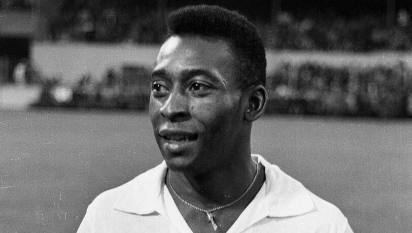 Pelé bei seinem Auftritt 1967 im Grünwalder Stadion gegen den TSV 1860.