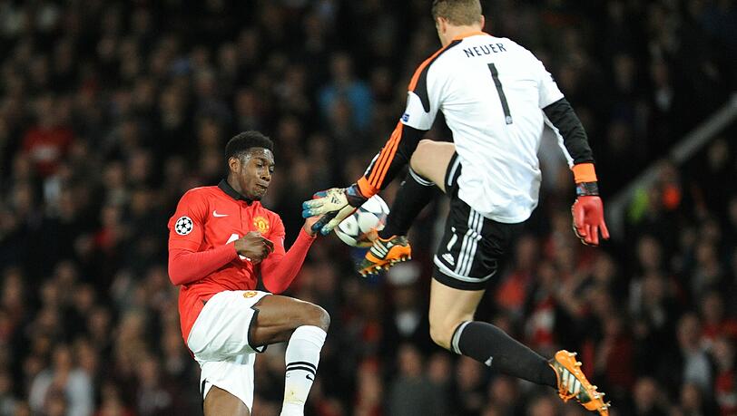MANUEL NEUER, Note 2: Der Ferguson-Liebling in Top-Form: Rettete fantastisch gegen Welbeck (40.), strahlte sonst viel Ruhe aus. Beim 0:1 machtlos. MANUEL NEUER, Note 2: Der Ferguson-Liebling in Top-Form: Rettete fantastisch gegen Welbeck (40.), strahlte sonst viel Ruhe aus. Beim 0:1 machtlos.